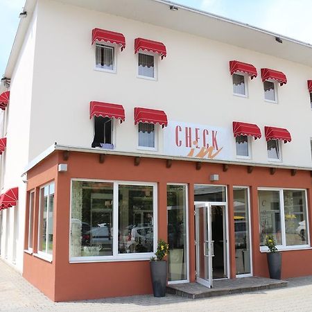 Hotel Checkin Глайсдорф Экстерьер фото